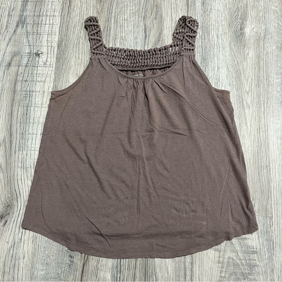 grey tank top - Picture 1 of 3